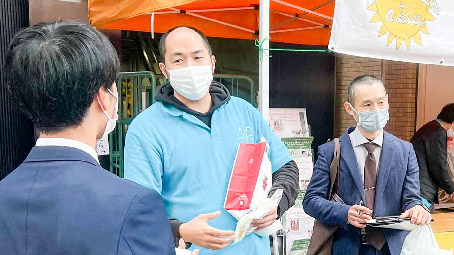 ヒルズマルシェインタビュー風景